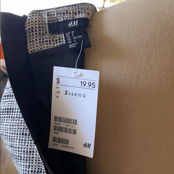 NWT H&M black and white dress size 2 - Picture 8 of 9